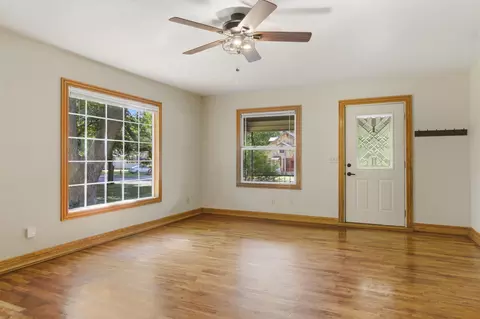 Living - 426 W Dunn St, Monett, MO 65708 photo 2 of 3