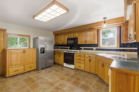 Kitchen - 426 W Dunn St, Monett, MO 65708 photo 2 of 2