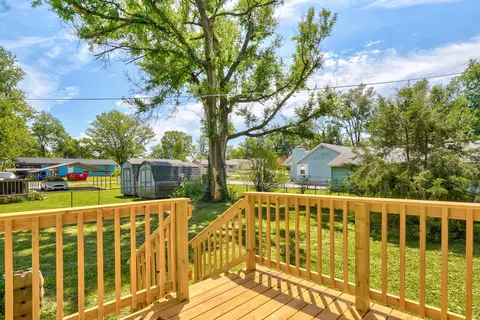 Exterior - 2938 W Grand St, Springfield, MO 65802 photo 7 of 10