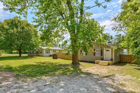 Exterior - 2938 W Grand St, Springfield, MO 65802 photo 5 of 10