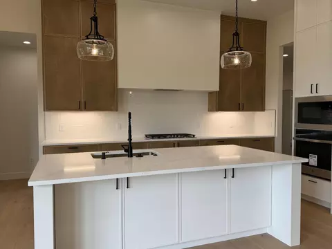 Kitchen - 6039 S Holland Ave, Springfield, MO 65810 photo 1 of 2