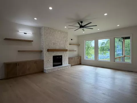 Living - 6039 S Holland Ave, Springfield, MO 65810 photo 1 of 5