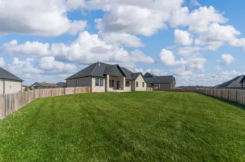 Exterior - 4464 E Lancaster Way, Springfield, MO 65802 photo 8 of 10