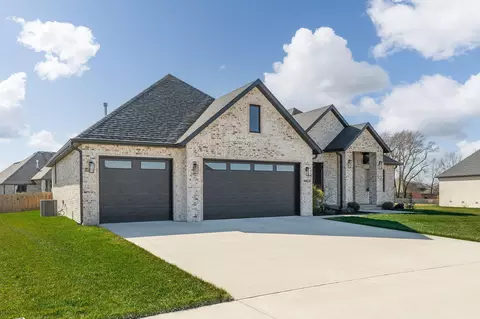 Exterior - 4464 E Lancaster Way, Springfield, MO 65802 photo 3 of 10