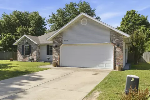 Exterior - 5125 N 10th St, Ozark, MO 65721 photo 2 of 10