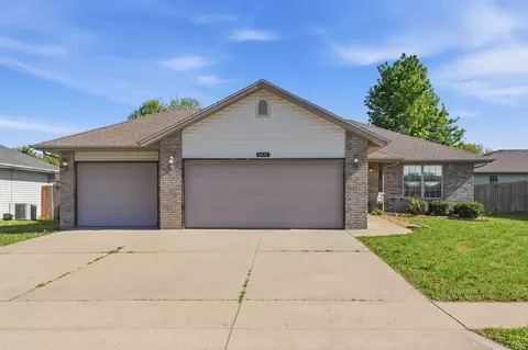Exterior - 4439 W Normal St, Springfield, MO 65802 photo 2 of 8