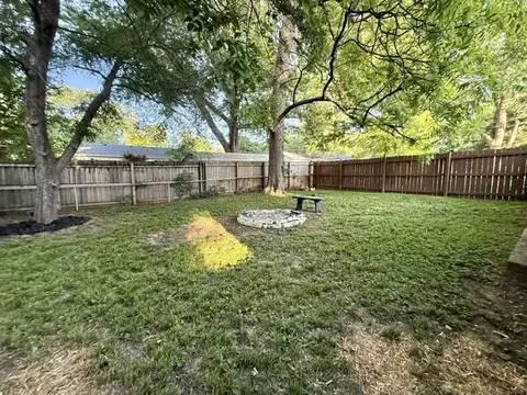 Exterior - 1858 S Franklin Ave, Springfield, MO 65807 photo 4 of 6