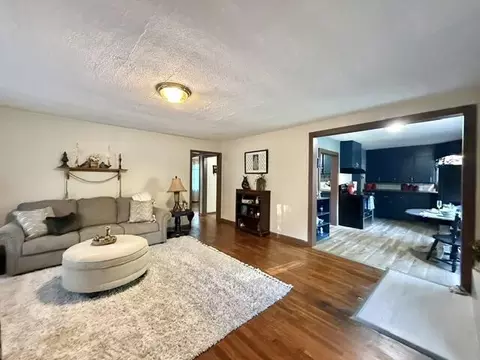Living - 1858 S Franklin Ave, Springfield, MO 65807 photo 3 of 4