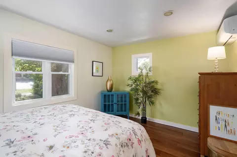 Bedroom - 1029 E Seminole St, Springfield, MO 65807 photo 2 of 4