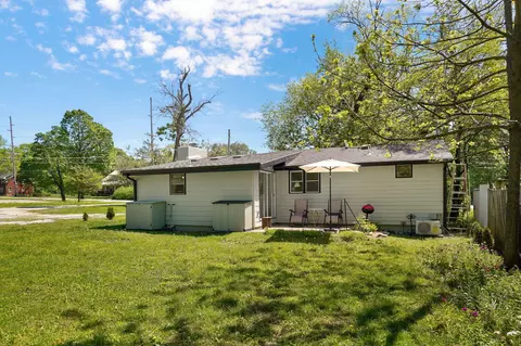 Exterior - 1029 E Seminole St, Springfield, MO 65807 photo 4 of 5