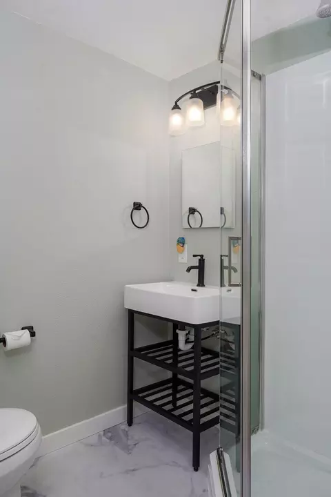 Bath - 1029 E Seminole St, Springfield, MO 65807 photo 3 of 3