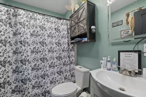 Bath - 11582 Nevada St, Weaubleau, MO 65774 photo 1 of 1