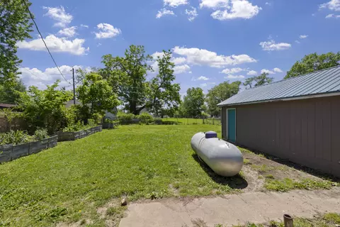 Exterior - 11582 Nevada St, Weaubleau, MO 65774 photo 3 of 5