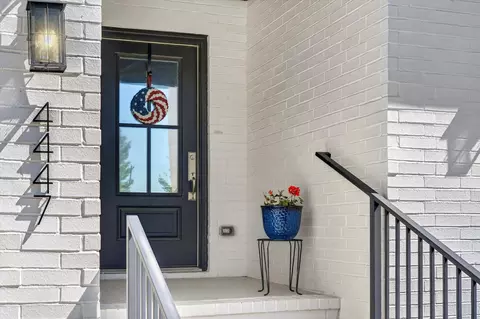 Entry Way - 4447 E Kenwood Dr, Springfield, MO 65802 photo 1 of 3