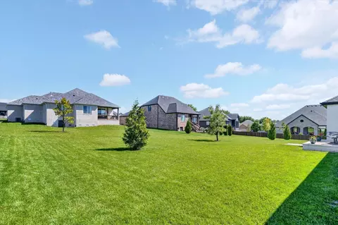 Exterior - 4447 E Kenwood Dr, Springfield, MO 65802 photo 6 of 6