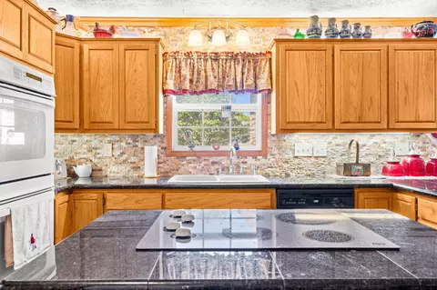 Kitchen - 23564 Fr 2238, Shell Knob, MO 65747 photo 2 of 5