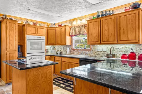 Kitchen - 23564 Fr 2238, Shell Knob, MO 65747 photo 3 of 5