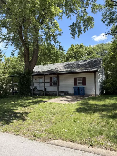2258 N Weller Ave, Springfield, MO 65803