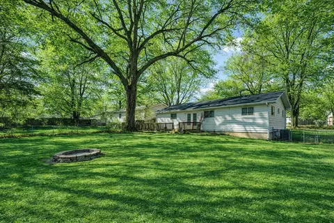 Exterior - 1146 S John Ave, Springfield, MO 65804 photo 8 of 9