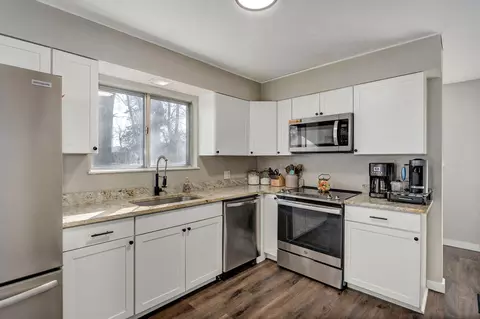 Kitchen - 1146 S John Ave, Springfield, MO 65804 photo 2 of 3