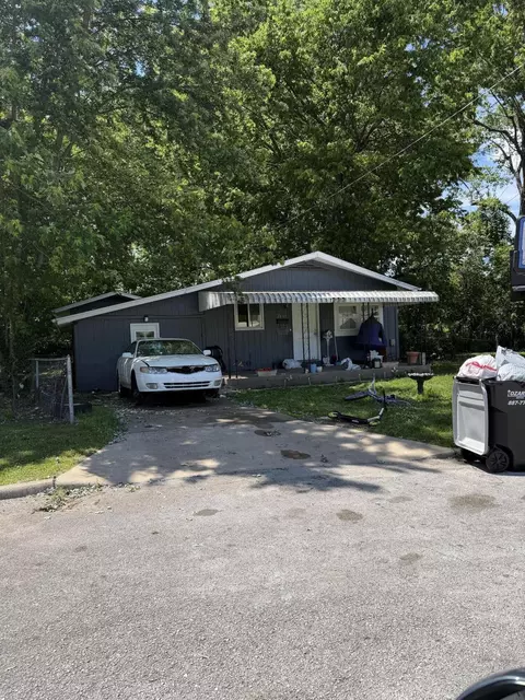 2665 N Eloise Ave, Springfield, MO 65803