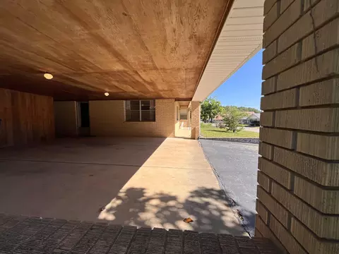 Exterior - 275 S 3rd St, Mammoth Spring, AR 72554 photo 12 of 18
