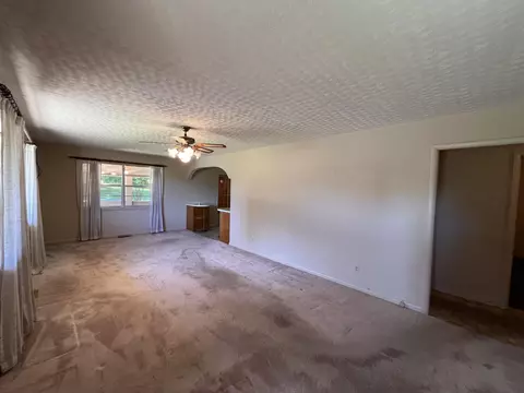 Living - 275 S 3rd St, Mammoth Spring, AR 72554 photo 1 of 4