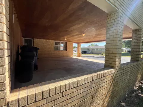 Exterior - 275 S 3rd St, Mammoth Spring, AR 72554 photo 10 of 18