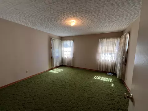 Bedroom - 275 S 3rd St, Mammoth Spring, AR 72554 photo 5 of 6