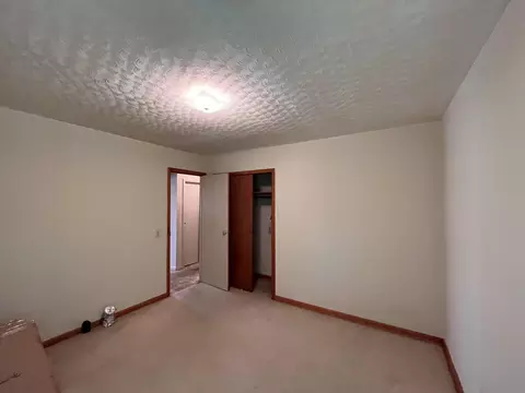 Bedroom - 275 S 3rd St, Mammoth Spring, AR 72554 photo 4 of 6