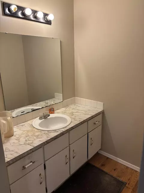 Bath - 1011 W Crestview Ln, Republic, MO 65738 photo 2 of 2