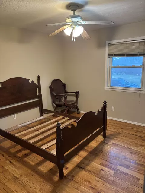 Bedroom - 1011 W Crestview Ln, Republic, MO 65738 photo 2 of 2