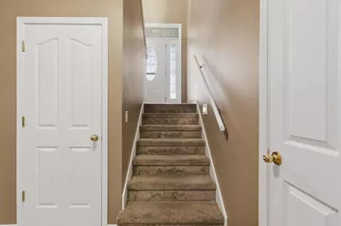 Entry Way - 111 Miller Way, Monett, MO 65708 photo 4 of 5