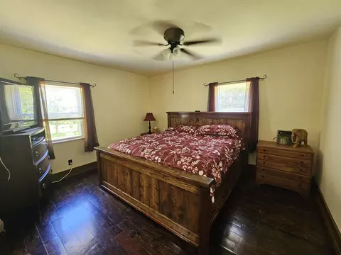 Bedroom - 18305 E State Highway 14, Ava, MO 65608 photo 1 of 5