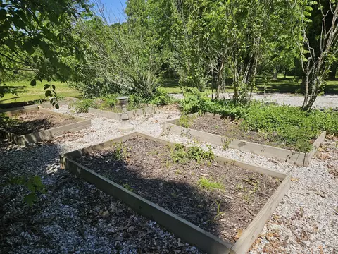 Exterior - 18305 E State Highway 14, Ava, MO 65608 photo 17 of 18