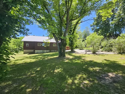 Exterior - 18305 E State Highway 14, Ava, MO 65608 photo 4 of 18