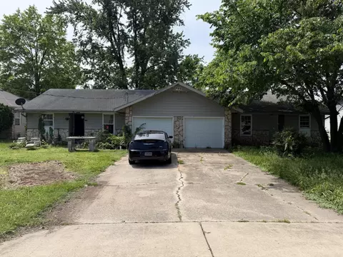 3404 W Sylvania St, Springfield, MO 65807