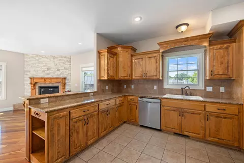 1218 W Holly St, Ozark, MO 65721 photo 6