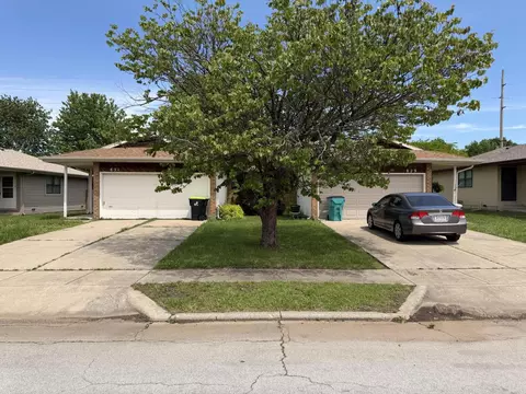 829 W Edgewood St, Springfield, MO 65807