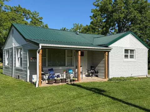 905 N Darrell St, Mountain Grove, MO 65711