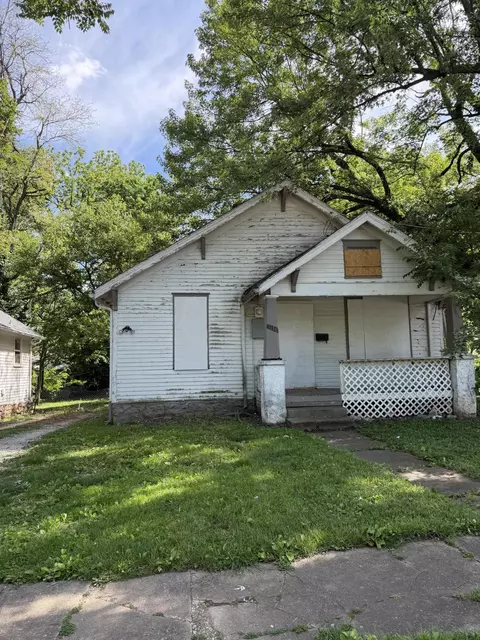 1116 W Madison St, Springfield, MO 65806 photo 3