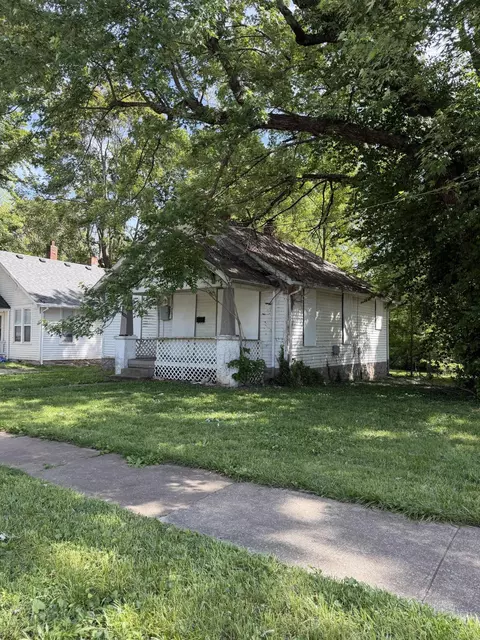 1116 W Madison St, Springfield, MO 65806