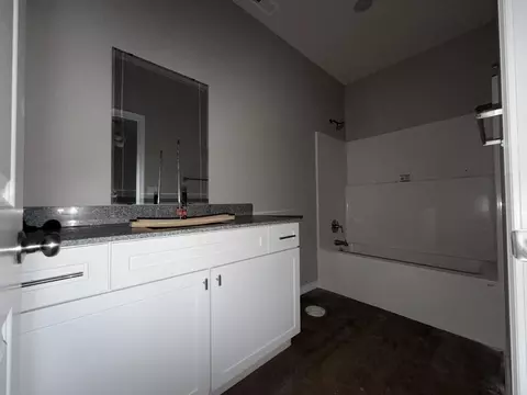 Bath - 2607 W Summerset St, Ozark, MO 65721 photo 1 of 3