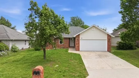 Exterior - 210 S Duke Ave, Springfield, MO 65802 photo 2 of 5