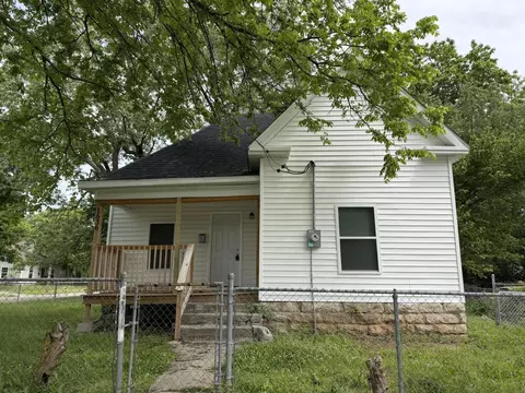 1636 N Sherman Ave, Springfield, MO 65803
