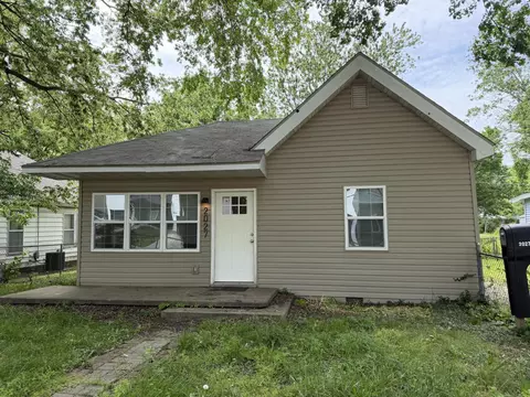 2027 N Weller Ave, Springfield, MO 65803