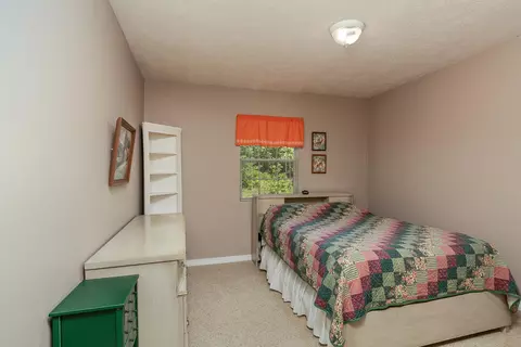 Bedroom - 137 Hillside Loop, Marshfield, MO 65706 photo 4 of 7