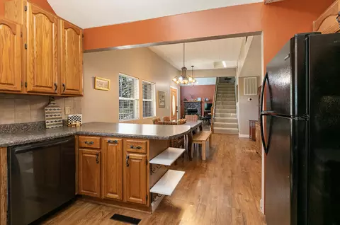 Kitchen - 137 Hillside Loop, Marshfield, MO 65706 photo 3 of 3