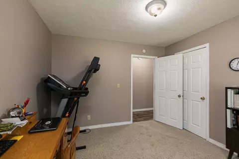 Bedroom - 137 Hillside Loop, Marshfield, MO 65706 photo 7 of 7