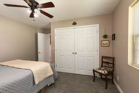 Bedroom - 137 Hillside Loop, Marshfield, MO 65706 photo 2 of 7